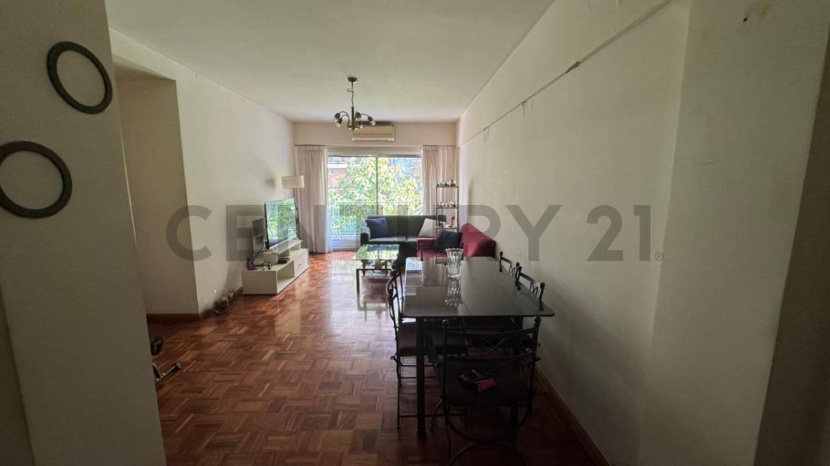 Venta Departamento de 4 Ambientes con Balcón - Palermo