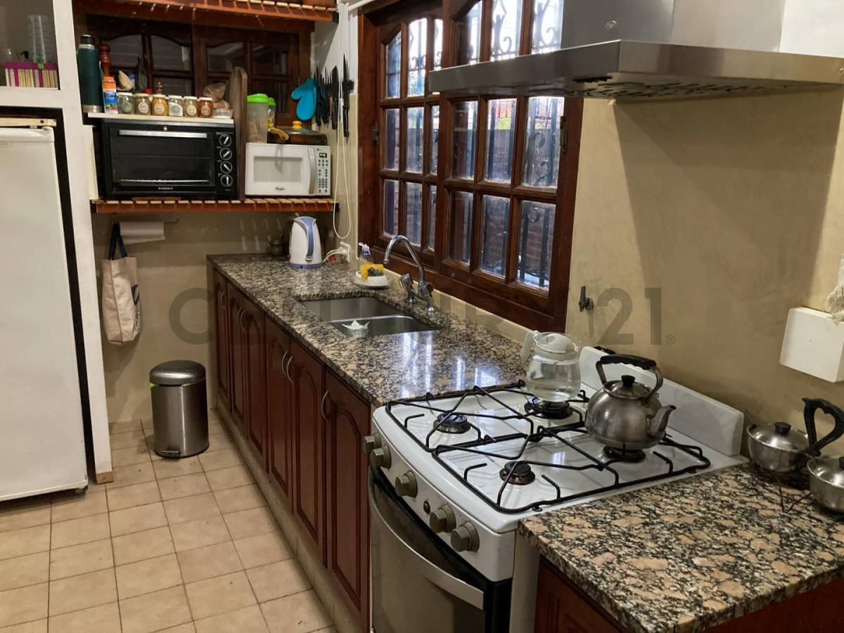 Casa de 3 dormitorios en La Plata, foto 3