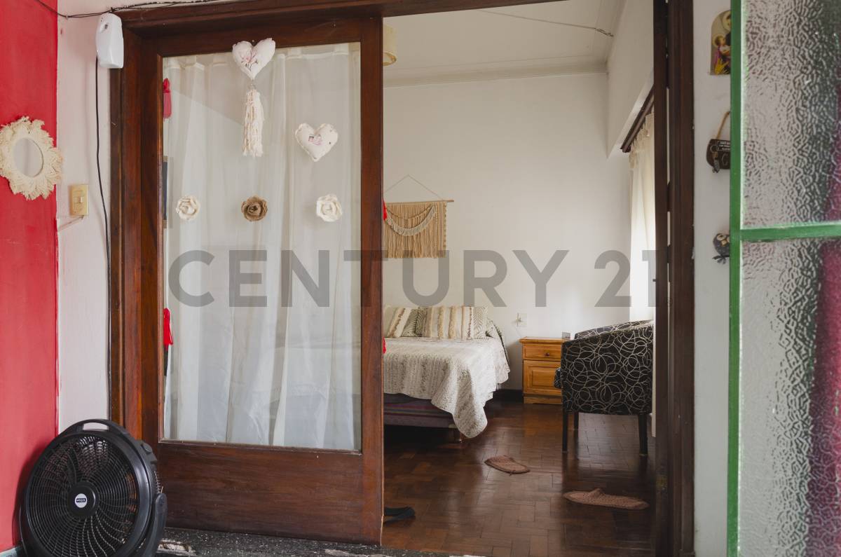 Casa de 4 dormitorios en La Plata, foto 4