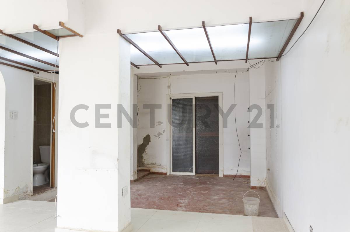 Casa de 4 dormitorios en Los Hornos, foto 3