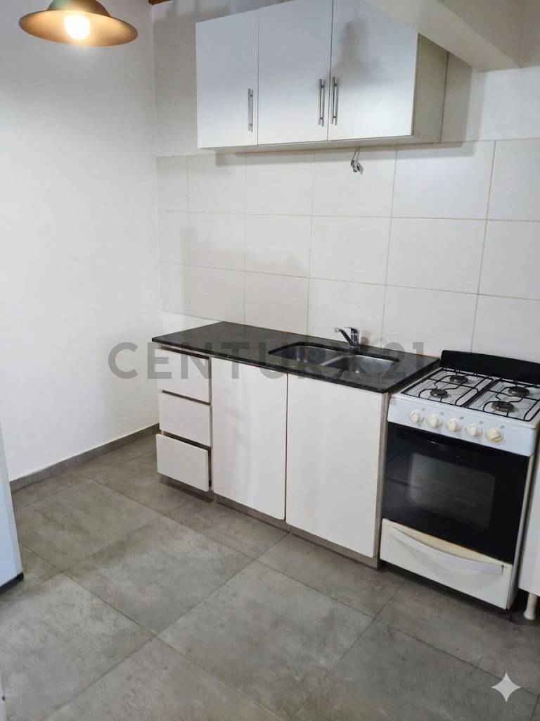 Casa de 3 dormitorios en Los Hornos, foto 4