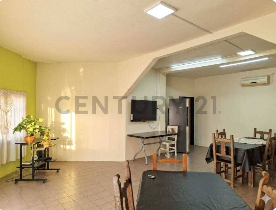 Casa de 2 dormitorios en Los Hornos, foto 4