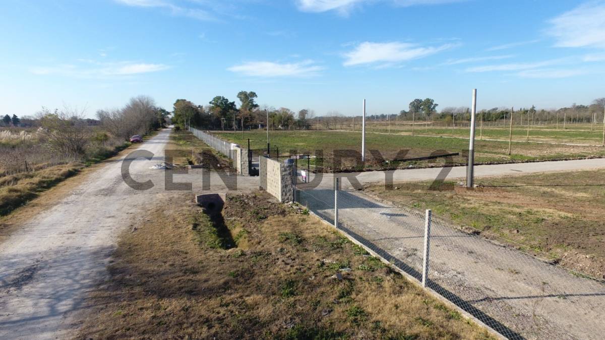 Lote de 299 m² en Los Hornos, foto 2