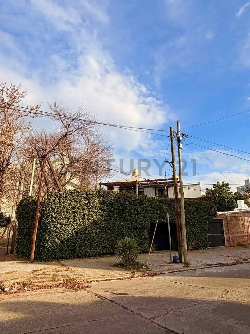 Casa de 4 dormitorios en La Plata, foto 3