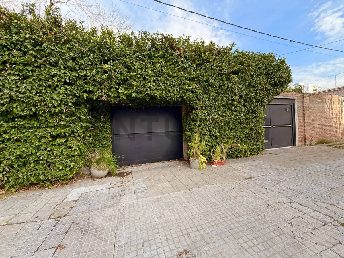Casa de 4 dormitorios en La Plata, foto 4