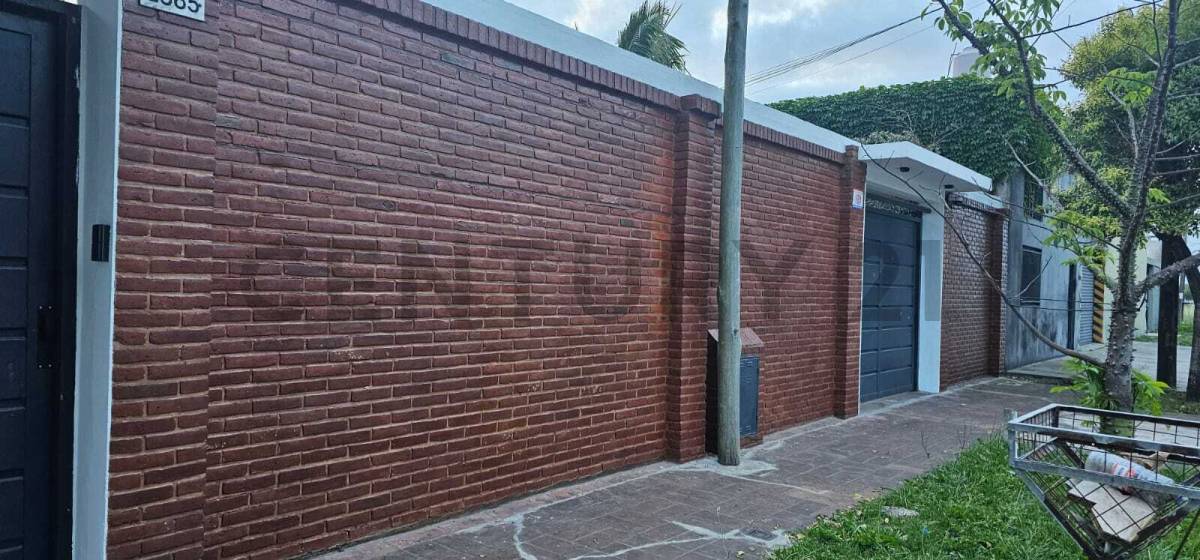 Casa de 4 dormitorios en La Plata, foto 2