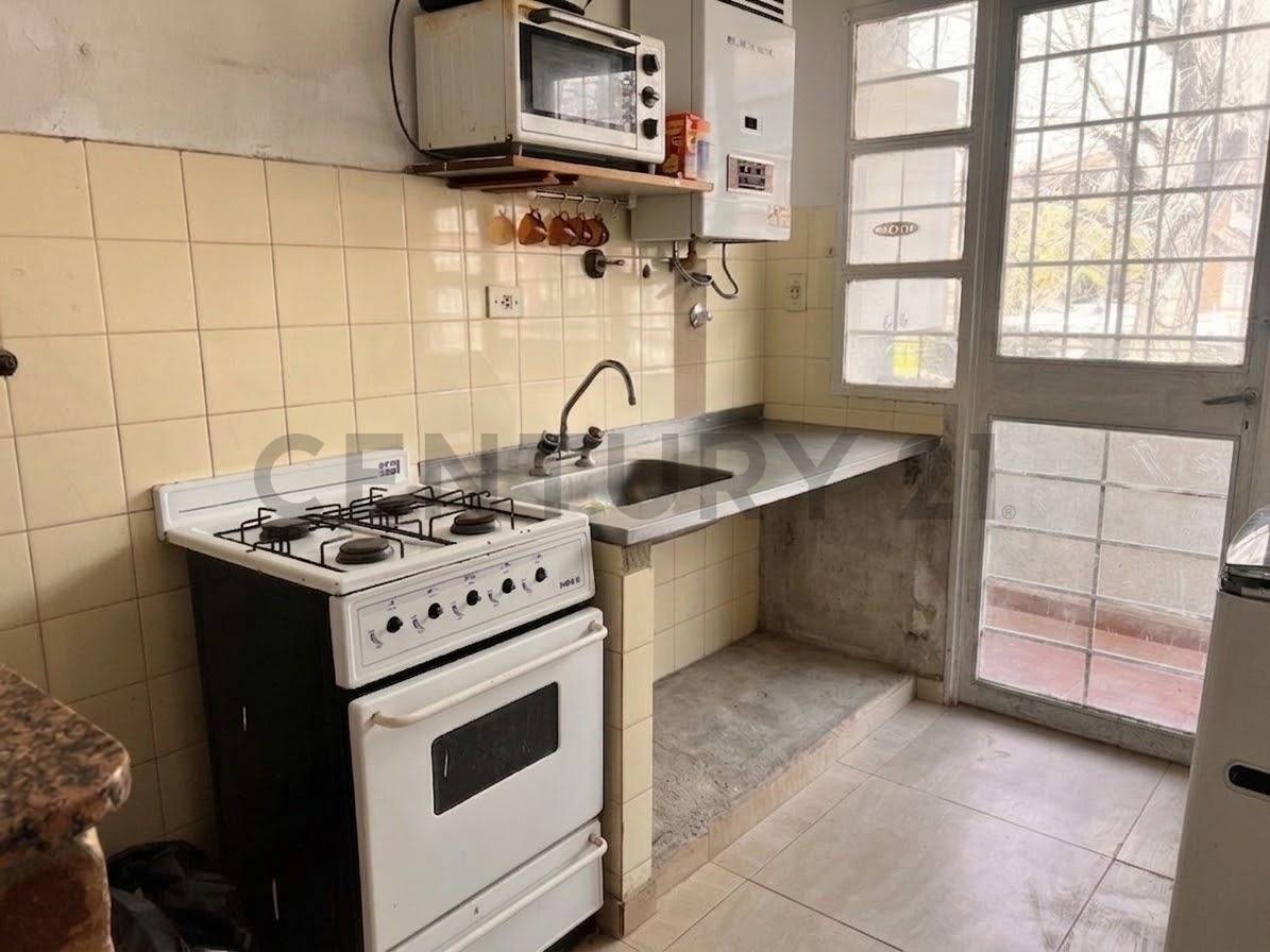 Departamento de 2 dormitorios en Los Hornos, foto 5