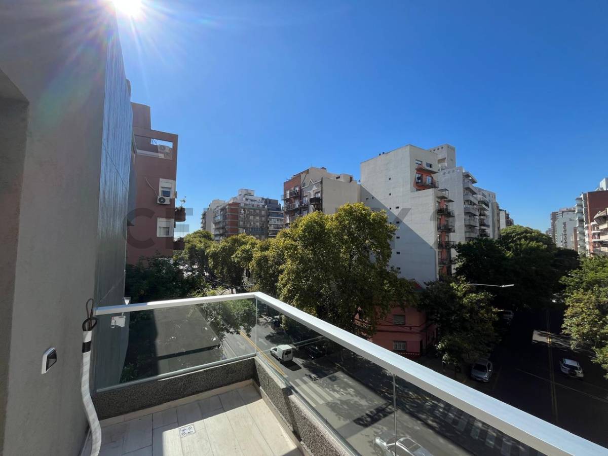 Venta Monoambiente al Frente con Balcón en Villa Urquiza