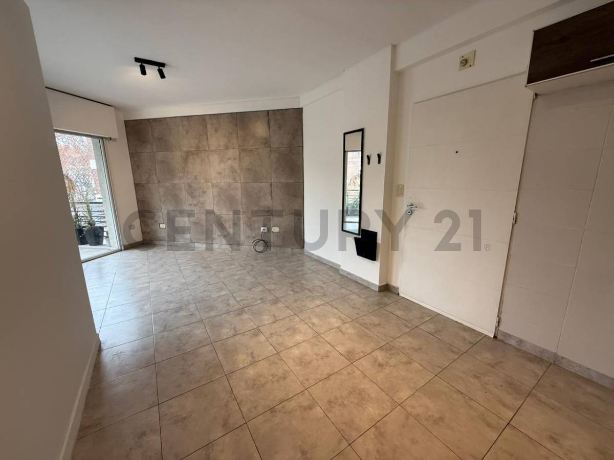Venta | 2 Ambientes luminoso con balcón al frente en Villa Urquiza