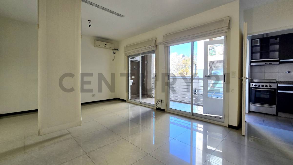 Venta Monoambiente con Balcón en Villa Urquiza con Cocina Separada