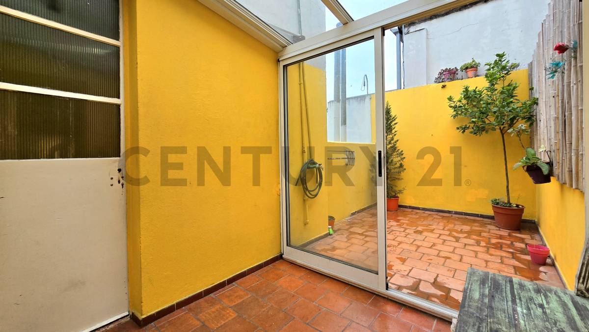 Venta PH 3 Ambientes en Saavedra con Patio