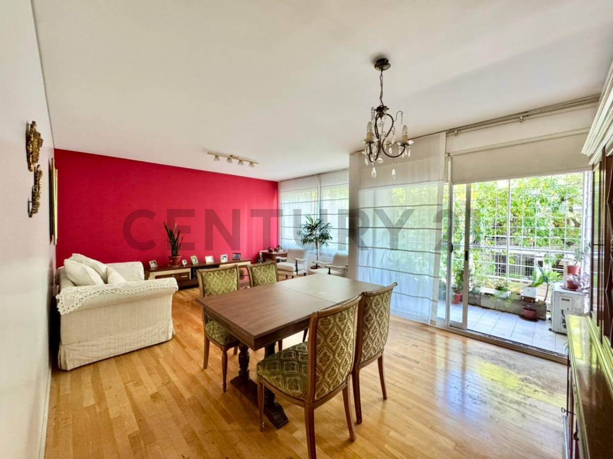 Venta Departamento 4 Ambientes con Baulera y Cochera en Colegiales