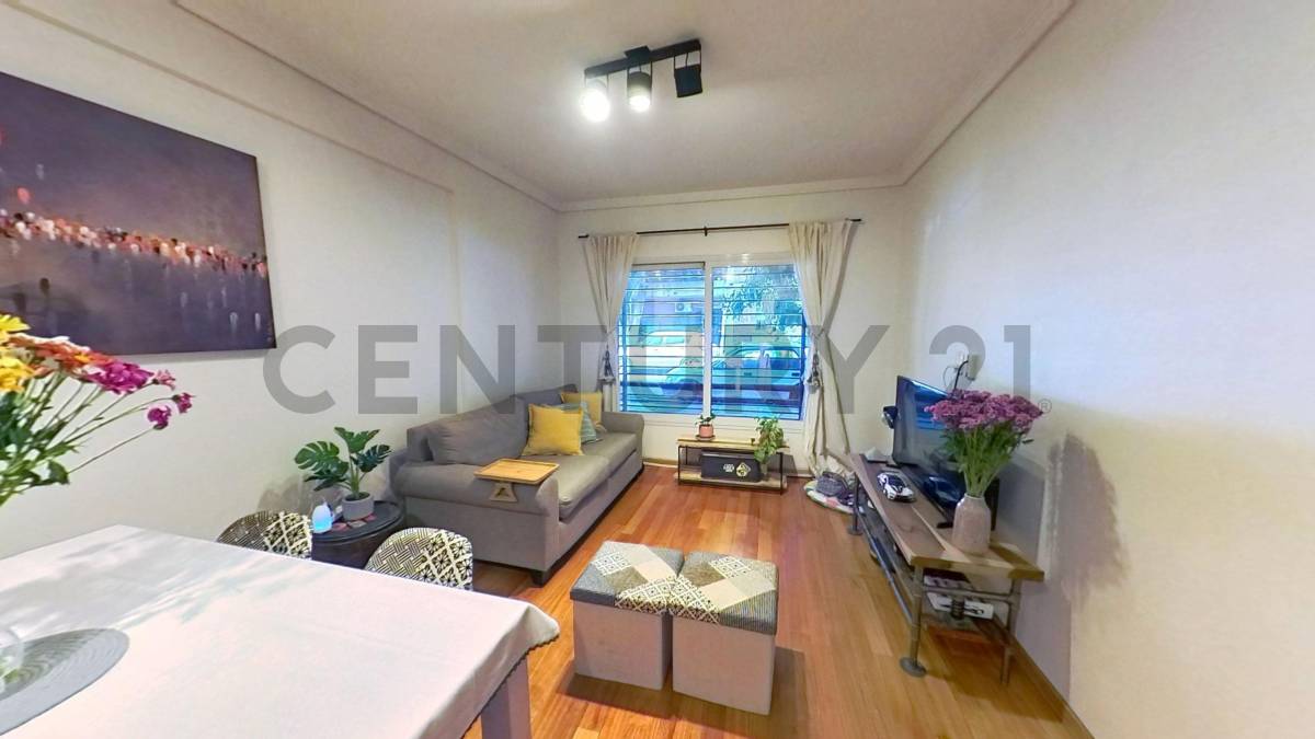 Venta Departamento 3 Ambientes C/ Patio - Espacio Guardacoche en Saavedra