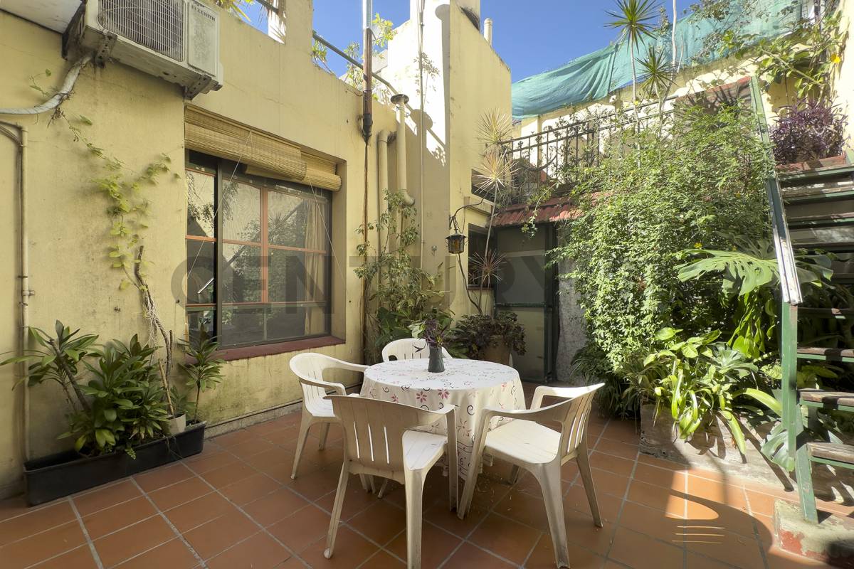 Venta PH 3 ambientes + escritorio/dormitorio en Belgrano – sin Expensas-Patio-Terraza (NO ES Apto C