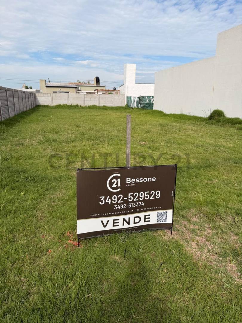Terreno de 360 m² en Bella Italia