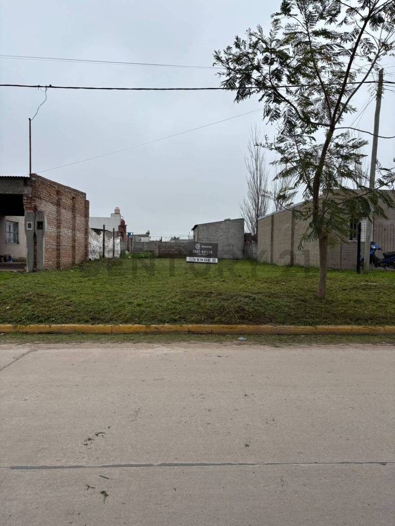 Terreno de 202 m² en Barrio Mora
