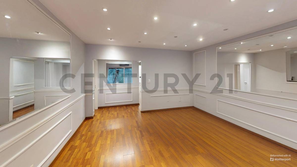 Venta Departamento 4 Ambientes con patio en Palermo Chico Amoblado con Cochera