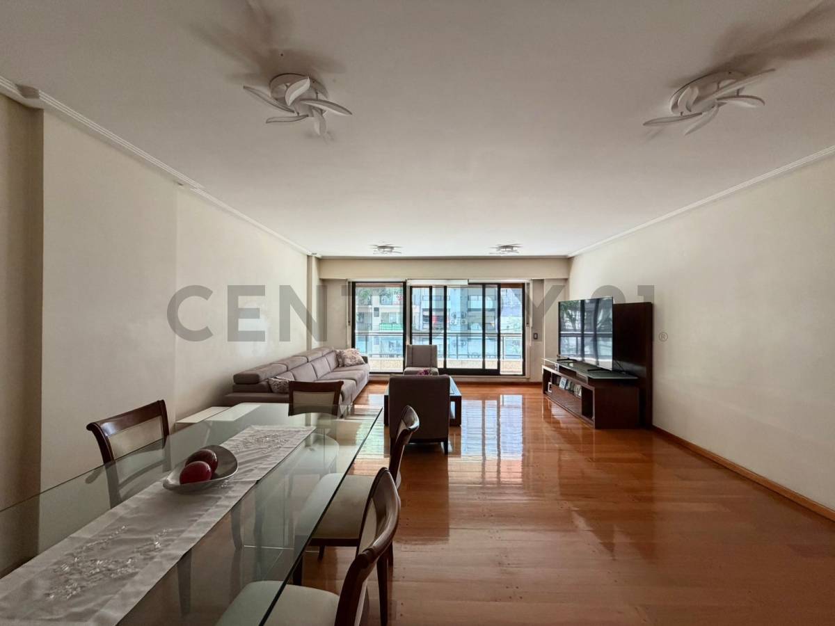 Venta depto 4 ambientes con dependecia y cochera en Palermo chico