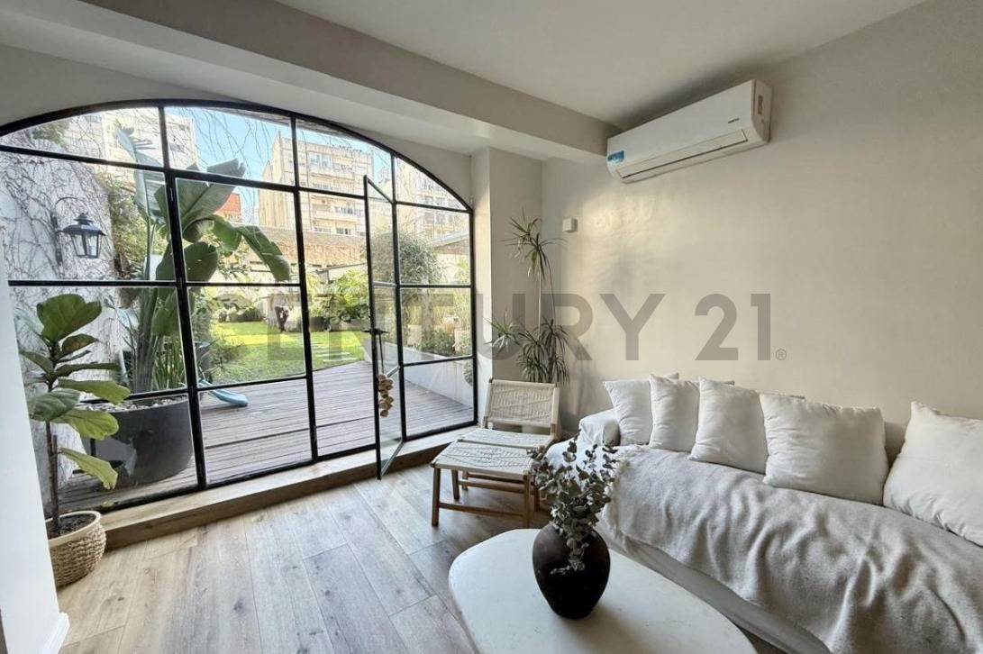 Venta Departamento 5 Ambientes Tipo Casa Frente al Jardín Botánico con Gran Terraza Verde y Quincho