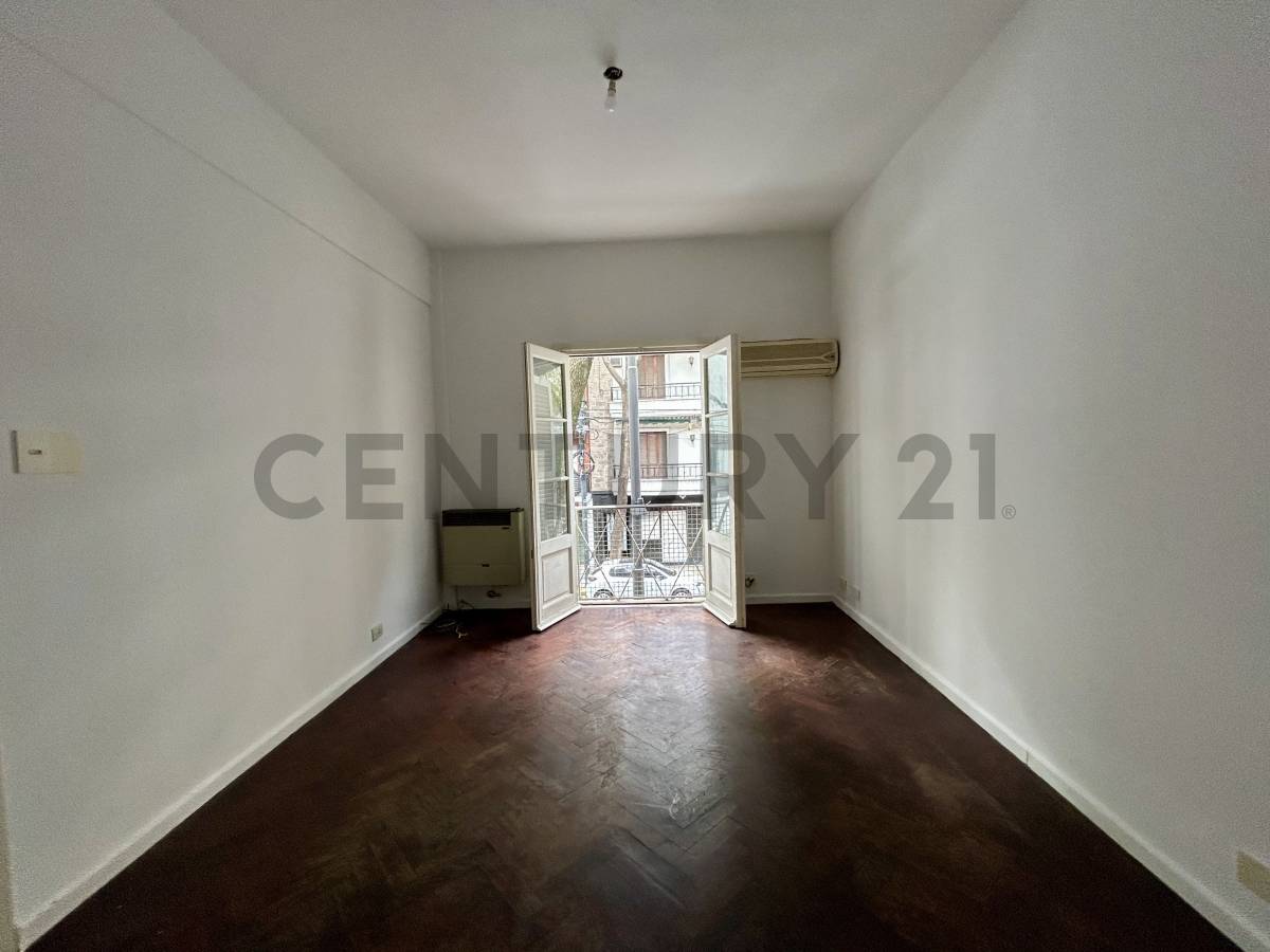 Venta Departamento 3 Ambientes con Dependencia al Frente en Palermo Hollywood