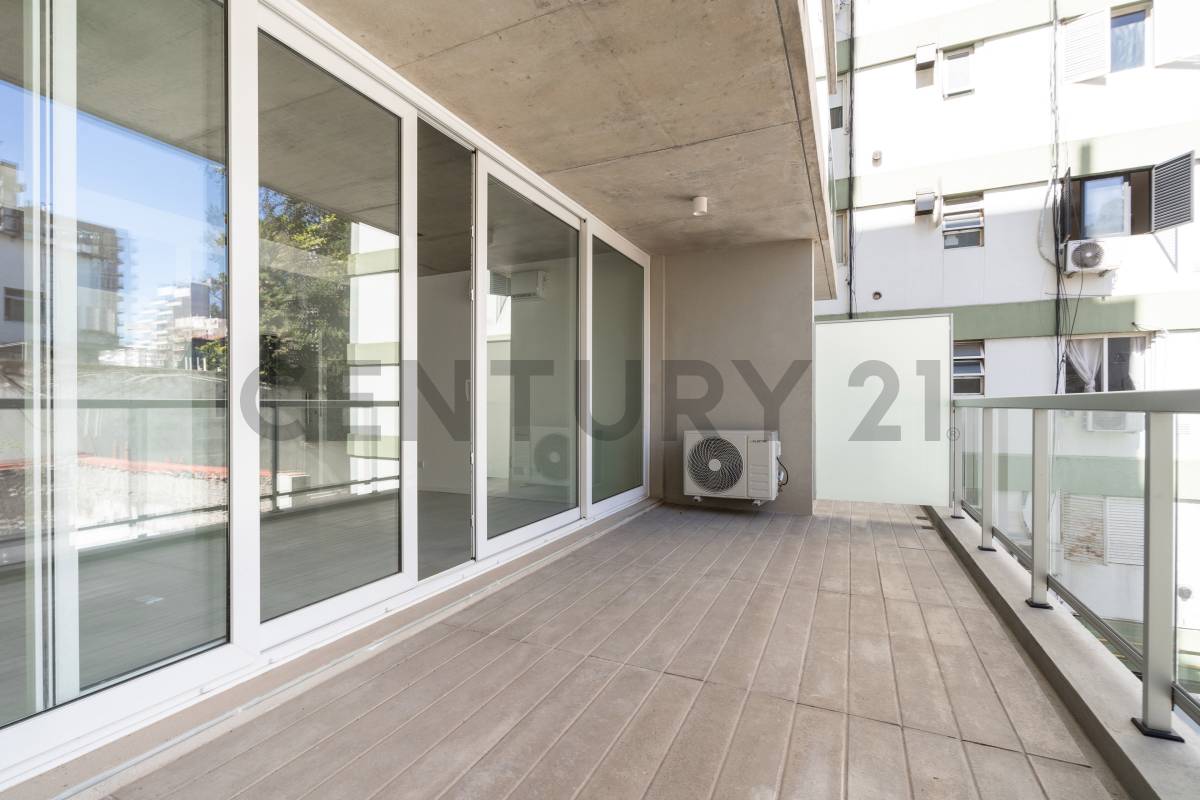 Venta Núñez Departamento Divisible Balcón aterrazado- Baulera-Piscina
