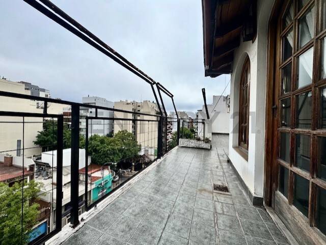 Belgrano- Venta Departamento 3 ambientes con balcón terraza, patio y cochera doble en Belgrano