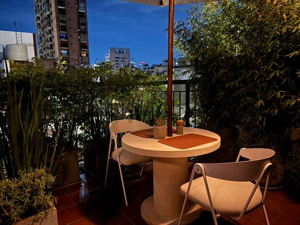Venta departamento exclusivo 2 ambientes con terraza, las cañitas.