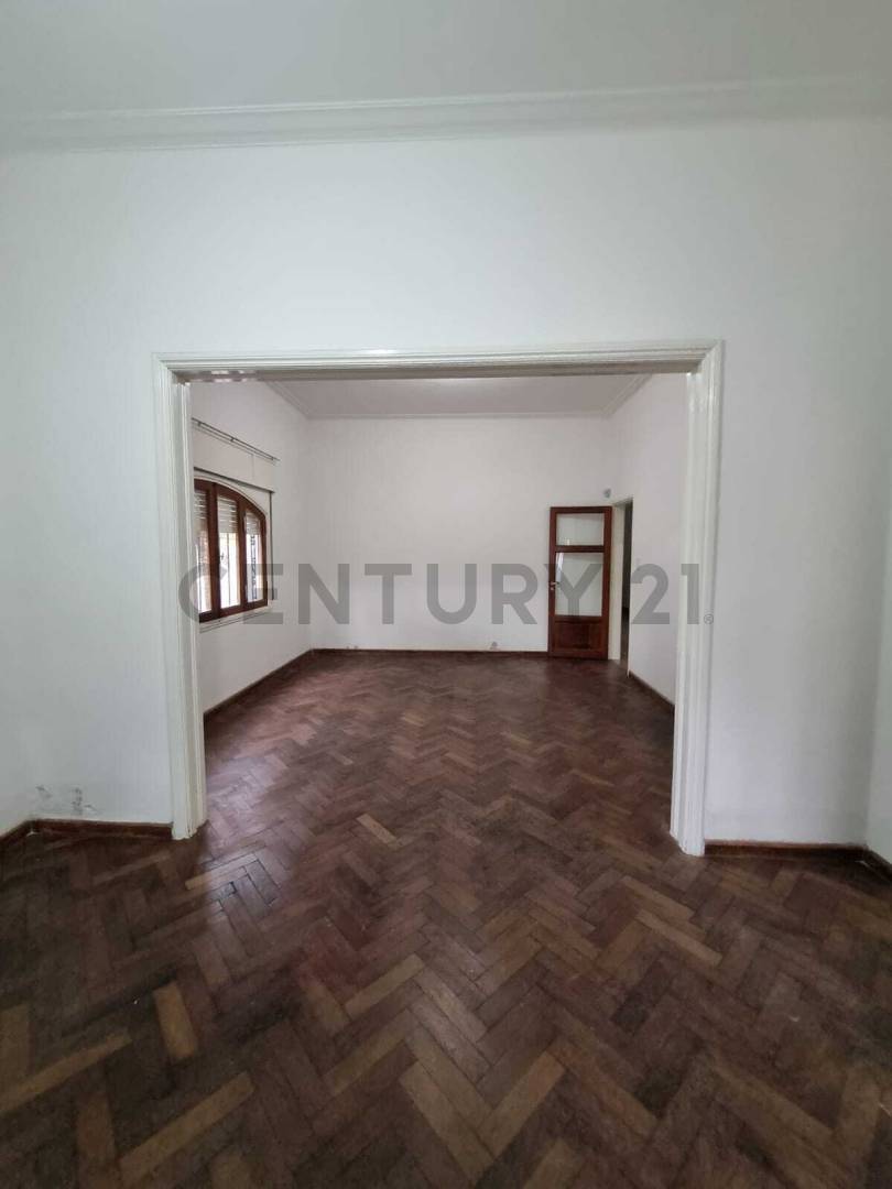 Casa de 6 dormitorios en Alta Córdoba, foto 2