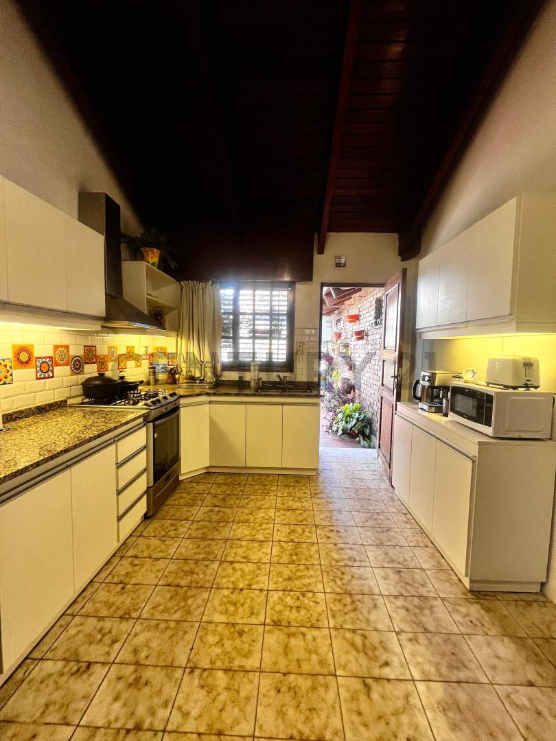 Casa de 5 dormitorios en Granja de Funes, foto 5