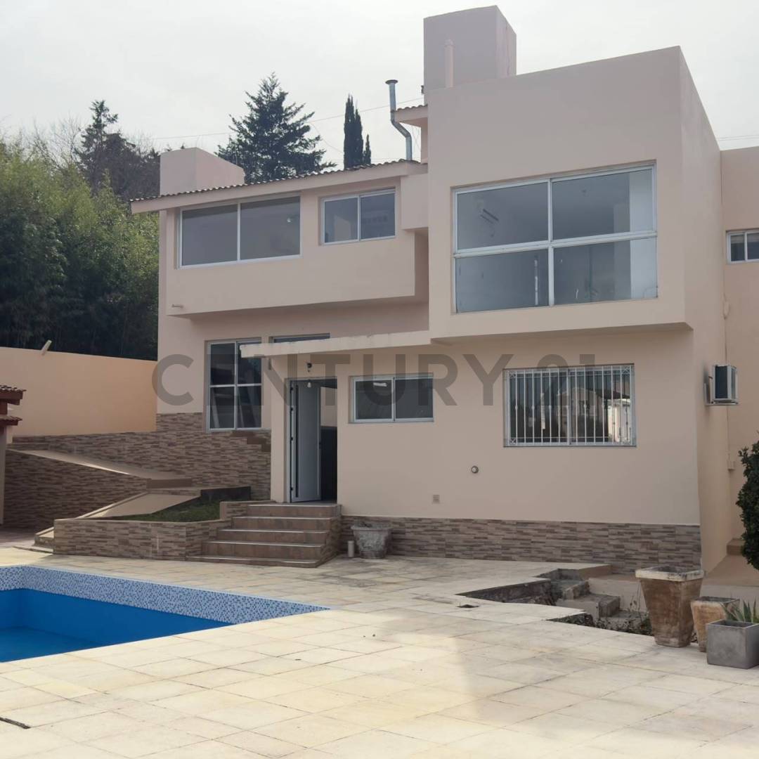 Casa de 3 dormitorios en Villa Carlos Paz, foto 2