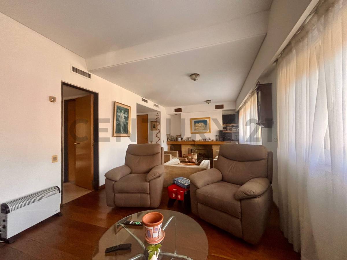 Alquiler Departamento Amoblado de 5 Ambientes con cochera - Palermo - CABA