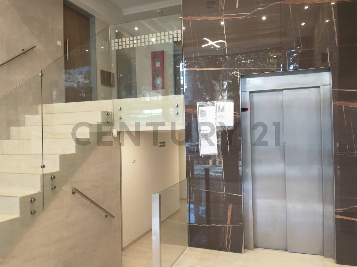 Venta Monoambiente Divisible con Patio
