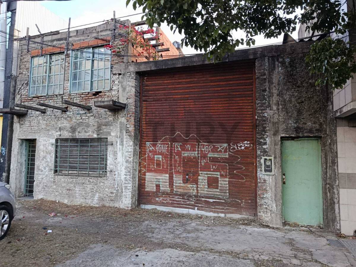 VENTA LOTE CON MEJORAS