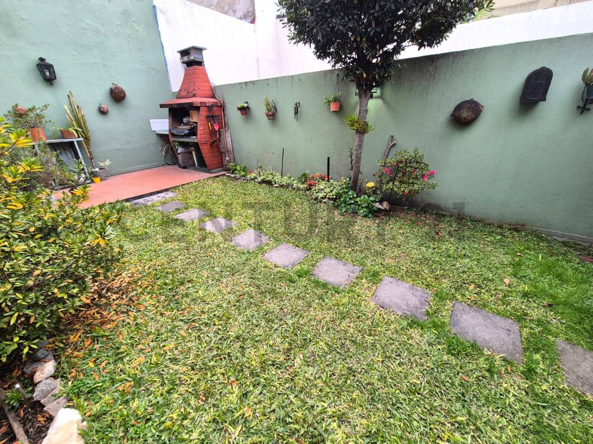 Venta Duplex 4 Ambientes con Jardin, Parrilla y Cochera - Excelente Acceso - Saavedra