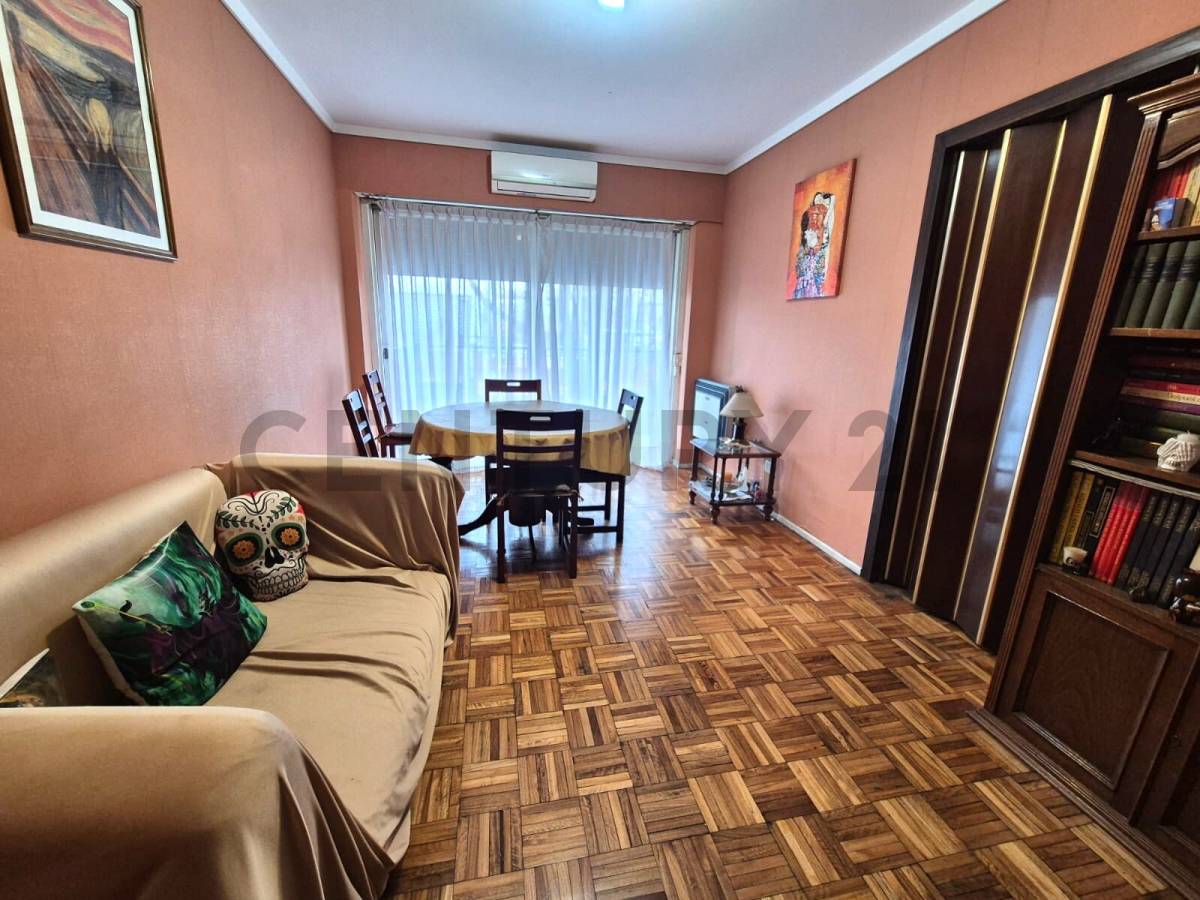 Venta 3 Ambientes con Balcon al Frente - Excelente Ubicacion - Saavedra