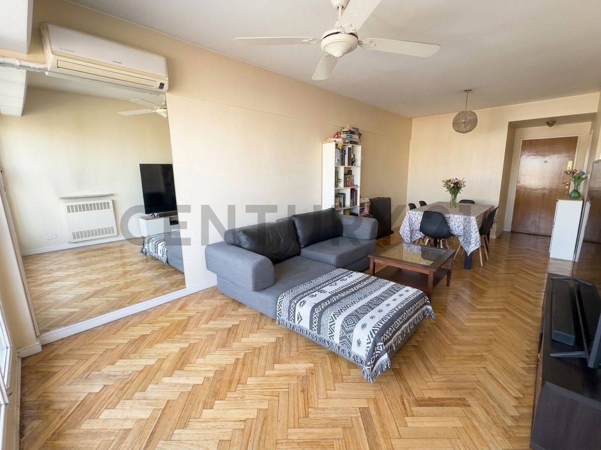 Venta | Departamento 4 ambientes (3 amb + dependencia) con balcón corrido en Belgrano