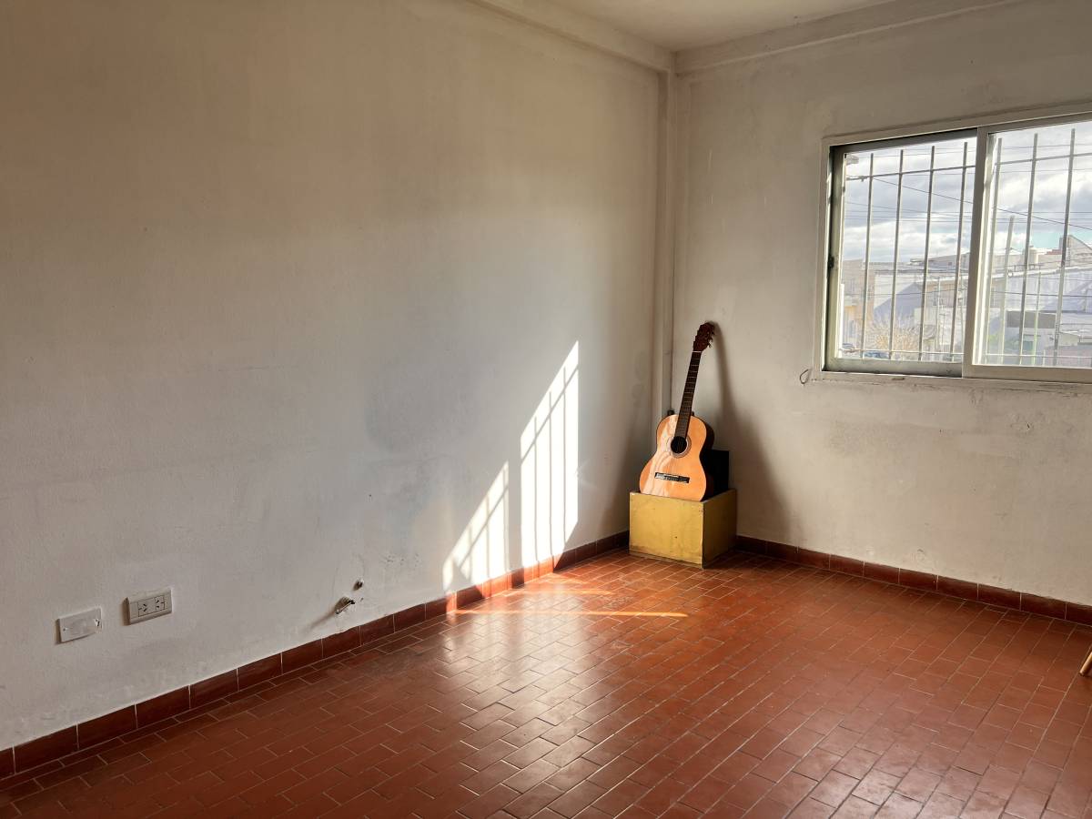 Departamento de 2 dormitorios en Los Hornos, foto 2