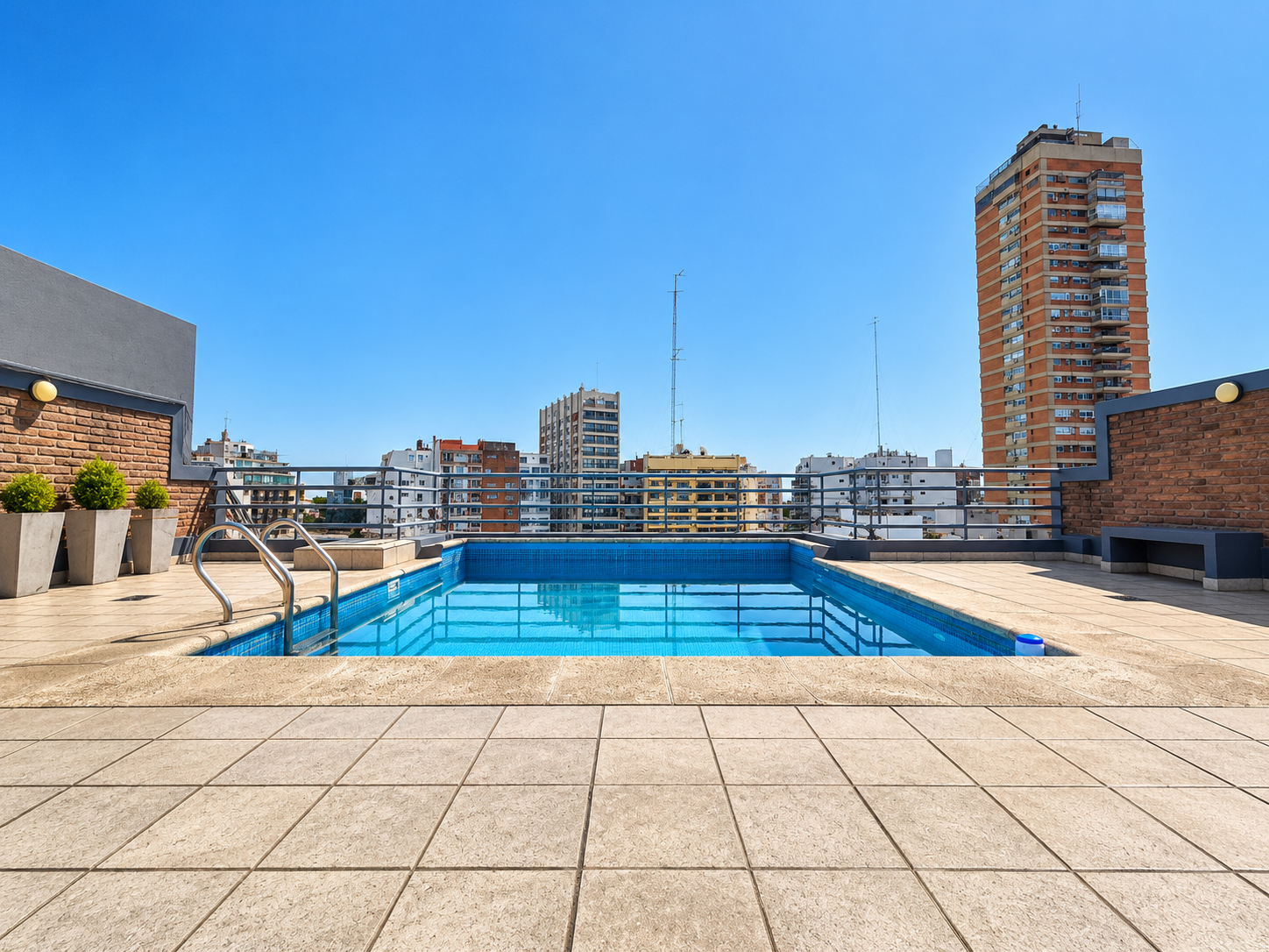 Venta 2 Ambientes en Las Cañitas con Balcón, Pileta y Seguridad - Apto Credito