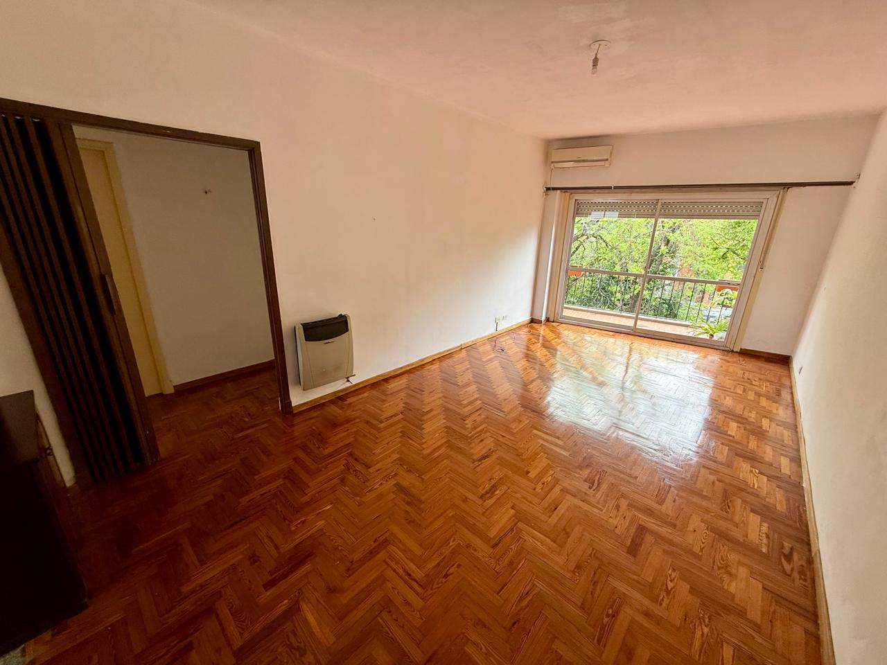 Departamento 3 Ambientes en Alquiler con Balcón Corrido